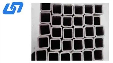 Četvrtasta cijev od titana